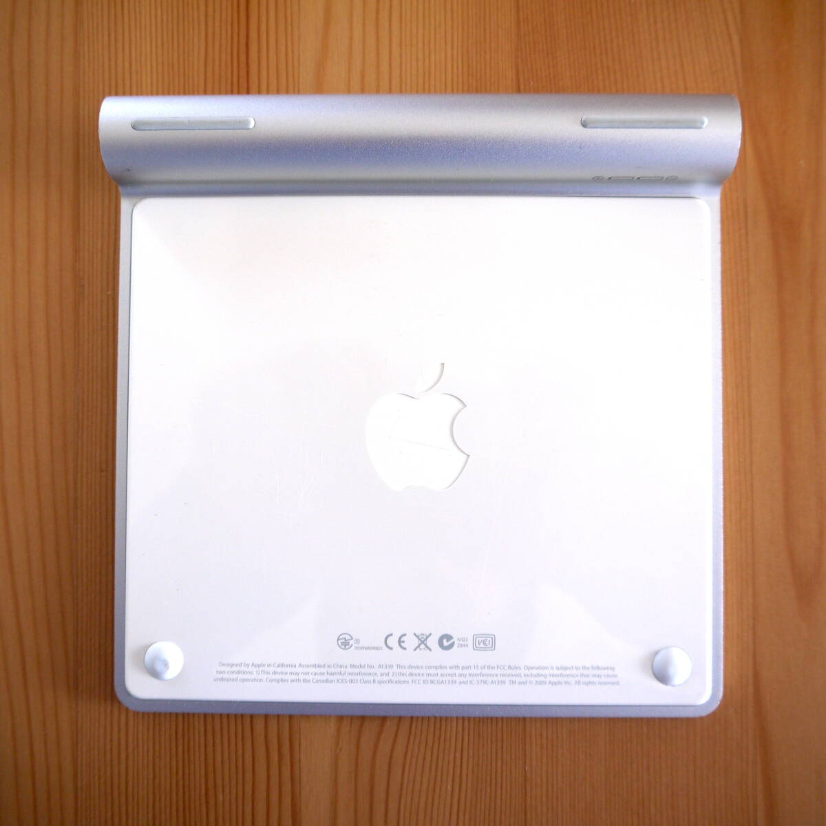 Apple Magic Trackpad　アップル マジック トラックパッド　アップル純正 iMac用〈 A1339 〉美品_画像4