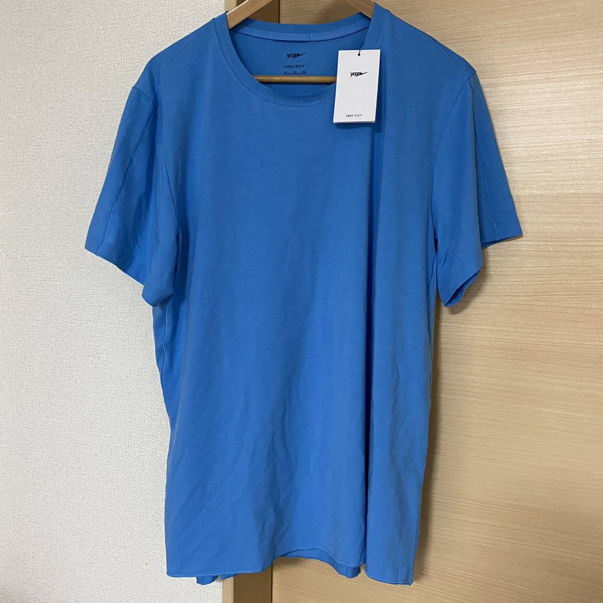 新品 NIKE yoga メンズ シャツ 半袖 Tシャツ DM7826 XLサイズ ナイキ Dri-FIT ヨガ ショートスリーブ 送料無料 送料込