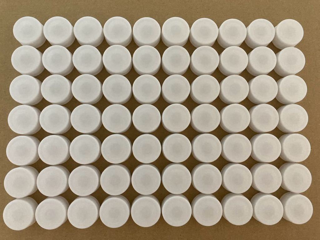 【送料込】ペットボトル キャップ 70個 白 同一形状 無地 簡易洗浄 4の画像1