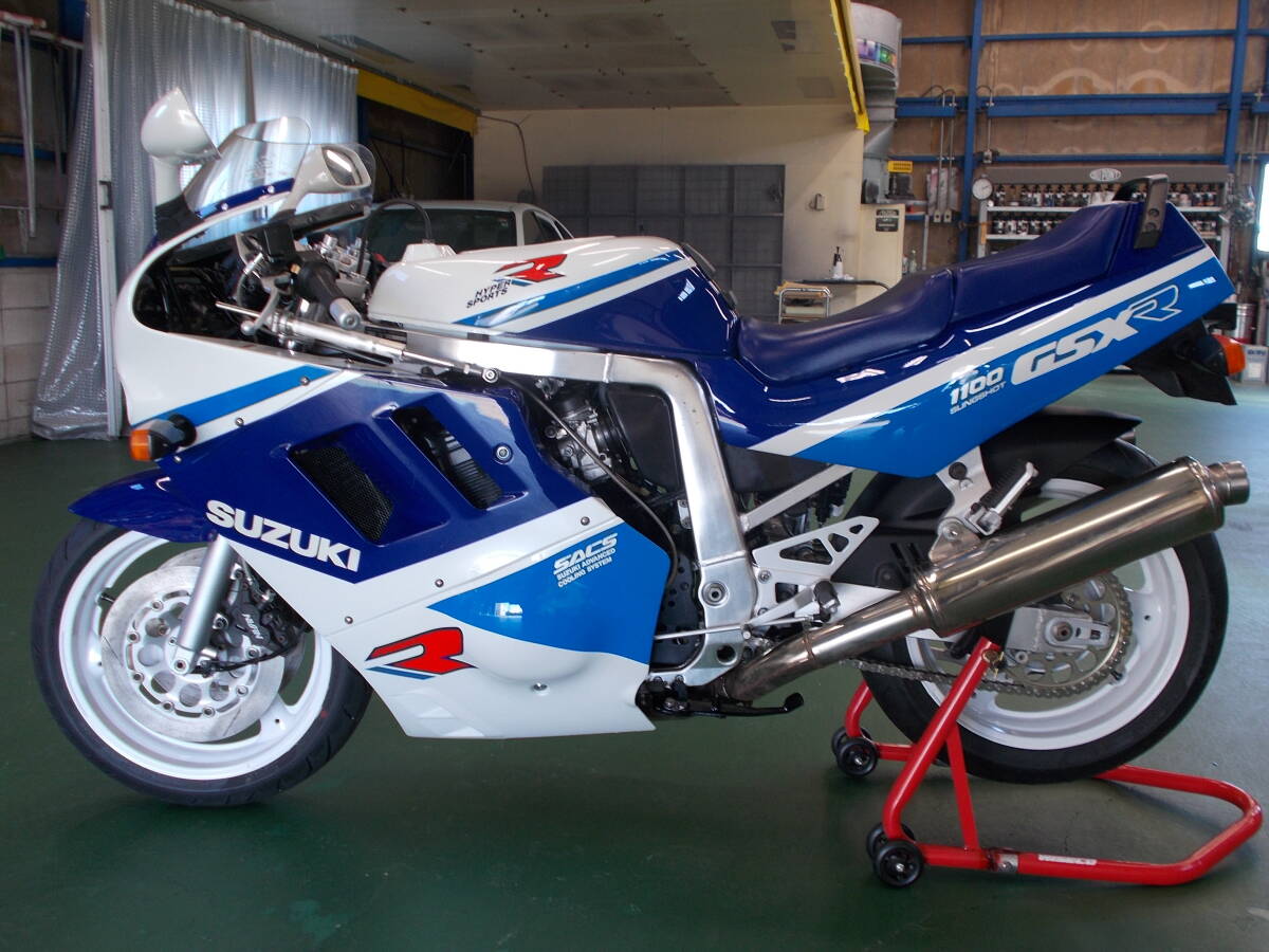 GSX-R1100 K型　８９年　希少　９７００ｋｍ　　GV73A 最高のコンディション_画像10