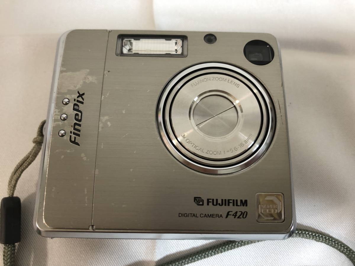 【1円~スタート】FUJIFILM FinePix F420 ファインピクス フジフィルム デジカメ デジタルカメラ ジャンク【現状品】_画像2