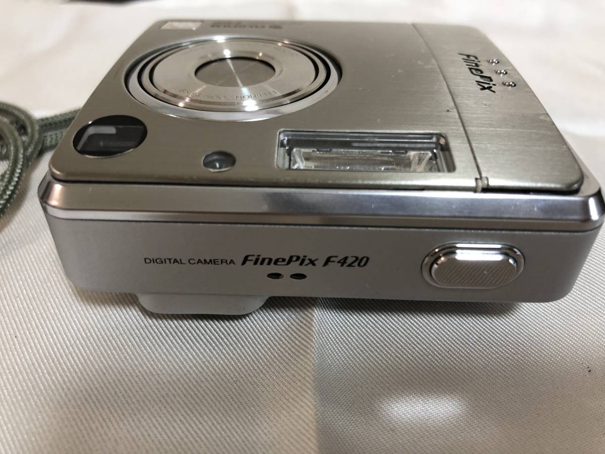 【1円~スタート】FUJIFILM FinePix F420 ファインピクス フジフィルム デジカメ デジタルカメラ ジャンク【現状品】_画像4