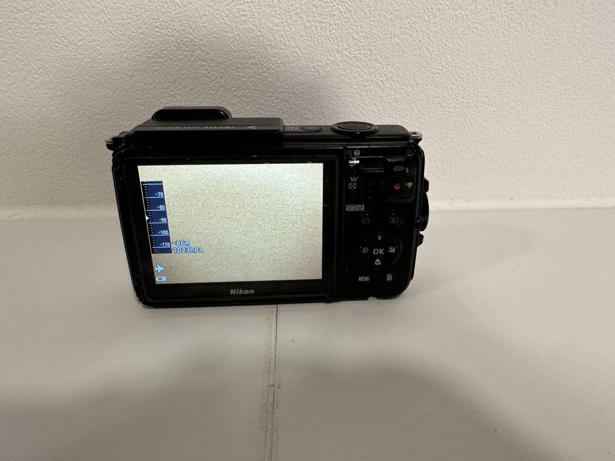 【中古】Nikon COOLPIX W300 WATERPROOF 30m/100ft 水中撮影 アウトドアコンパクトデジタルカメラ ニコン クールピクス ブルー 防水 _画像2