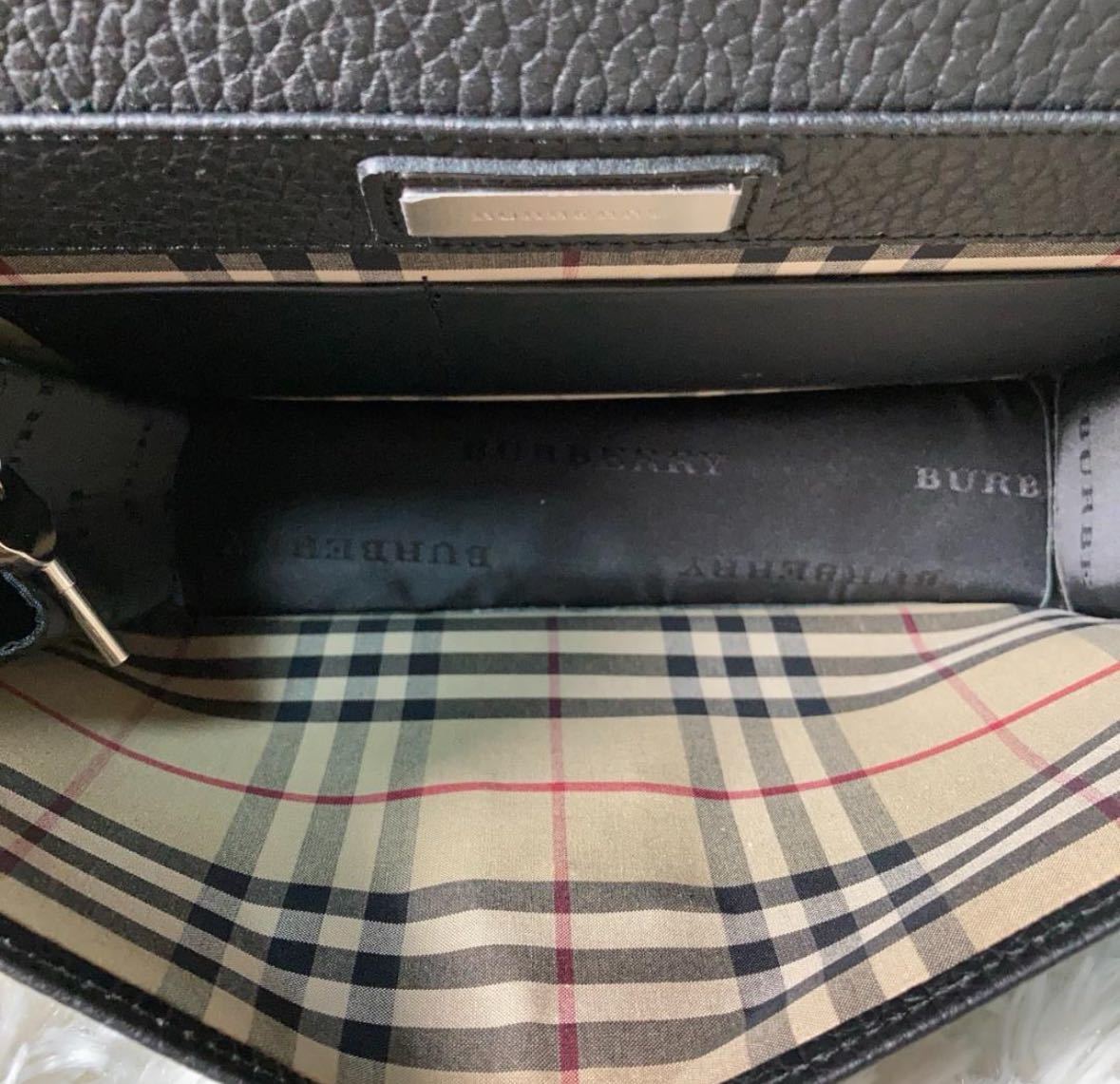 アパレル】 未使用品 BURBERRY バーバリー セカンドバッグ シボ アパレル】 未使用品 BURBERRY バーバリー セカンドバッグ シボ