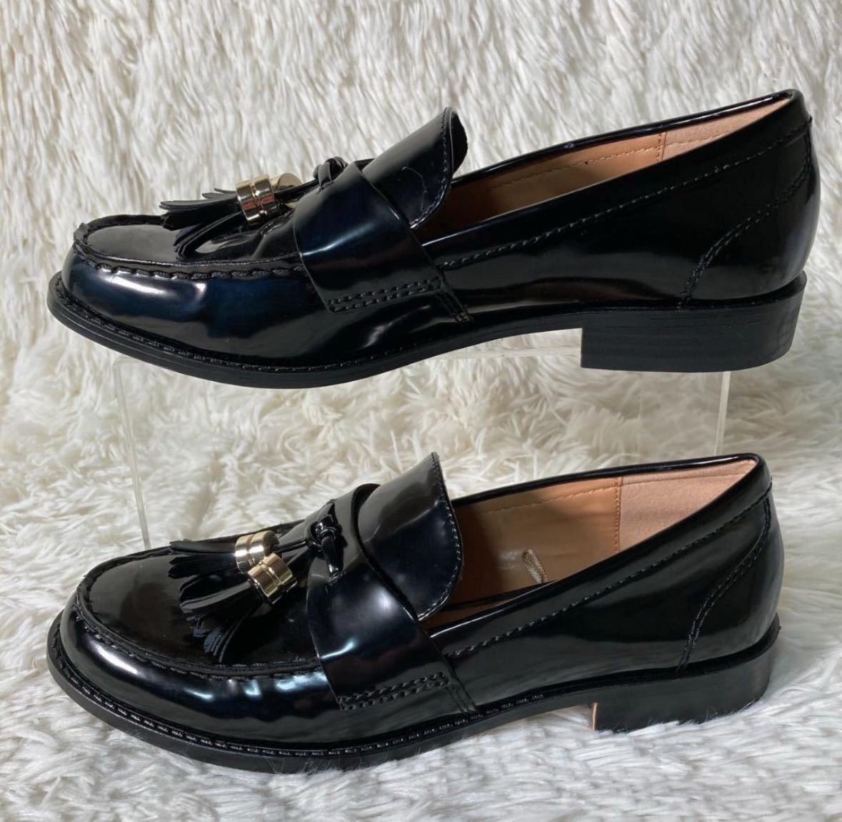 アパレル】 極美品 ZARA ザラ タッセルローファー エナメル 黒 アパレル】 極美品 ZARA ザラ タッセルローファー エナメル 黒