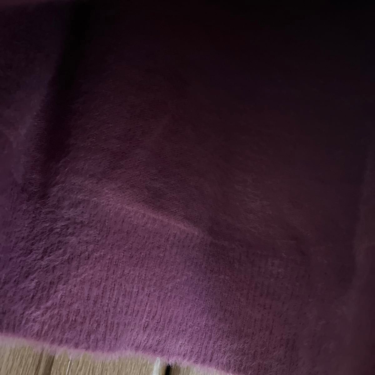 【美品】レディーストップス　春　ニット　紫　パープル　フェザーヤーン　セーター ニット クルーネック 長袖　バルーン袖　