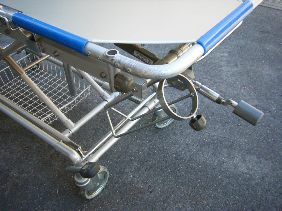  stretcher nursing first-aid during delivery old Gifu ( earth . city )