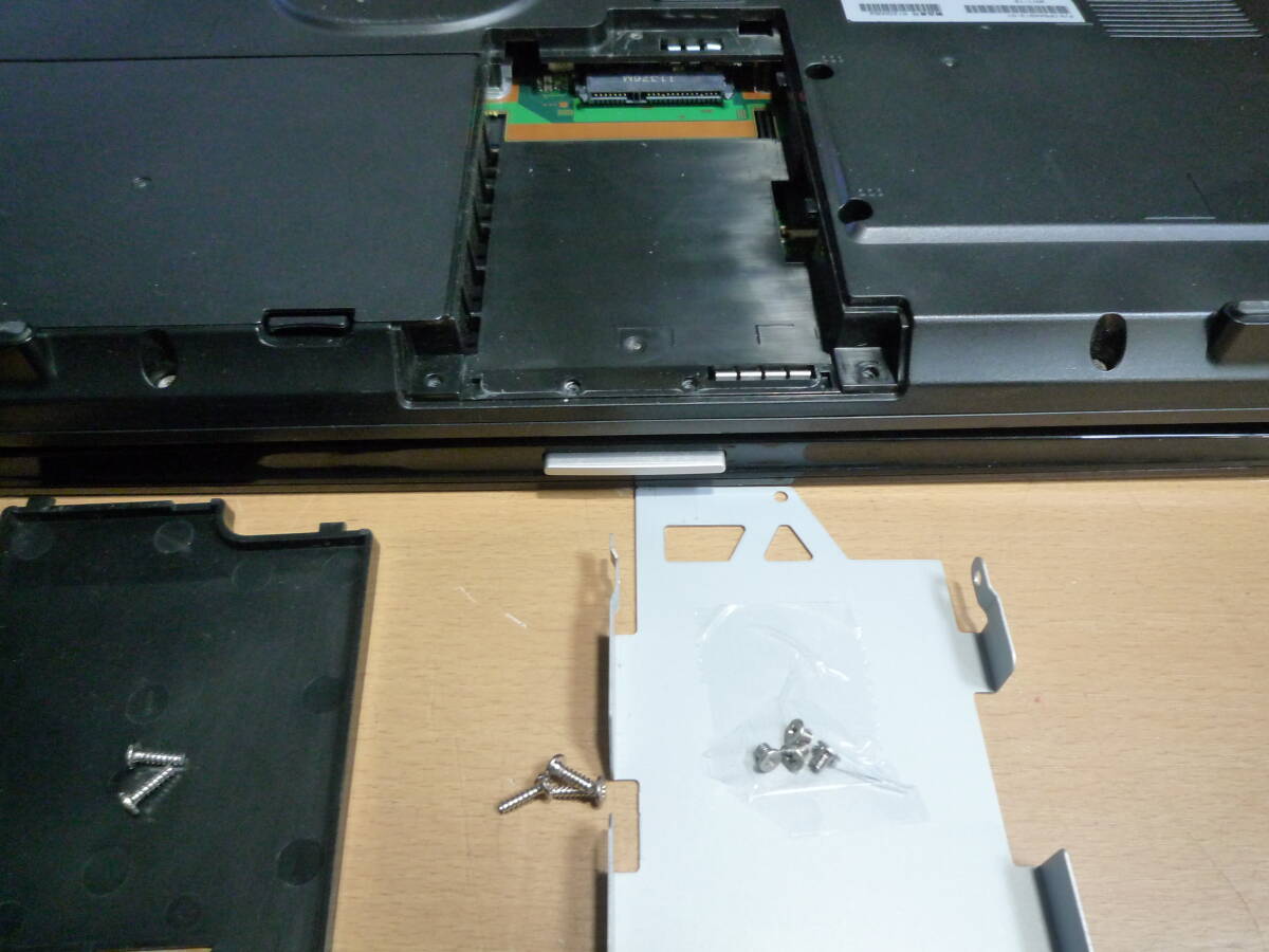 Fujitsu LifeBook AH30/D postage included!