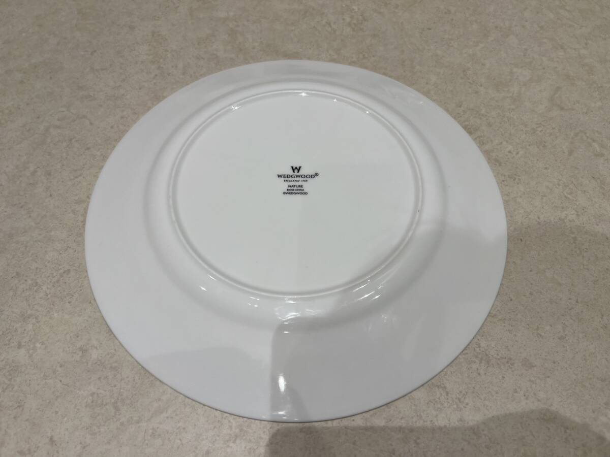 M3290 1円～ ウェッジウッド WEDGWOOD 食器セット NATURE プレート 大皿 SWEET PLUM カップ＆ソーサー＋ケーキ皿 ペア 箱付き_画像3