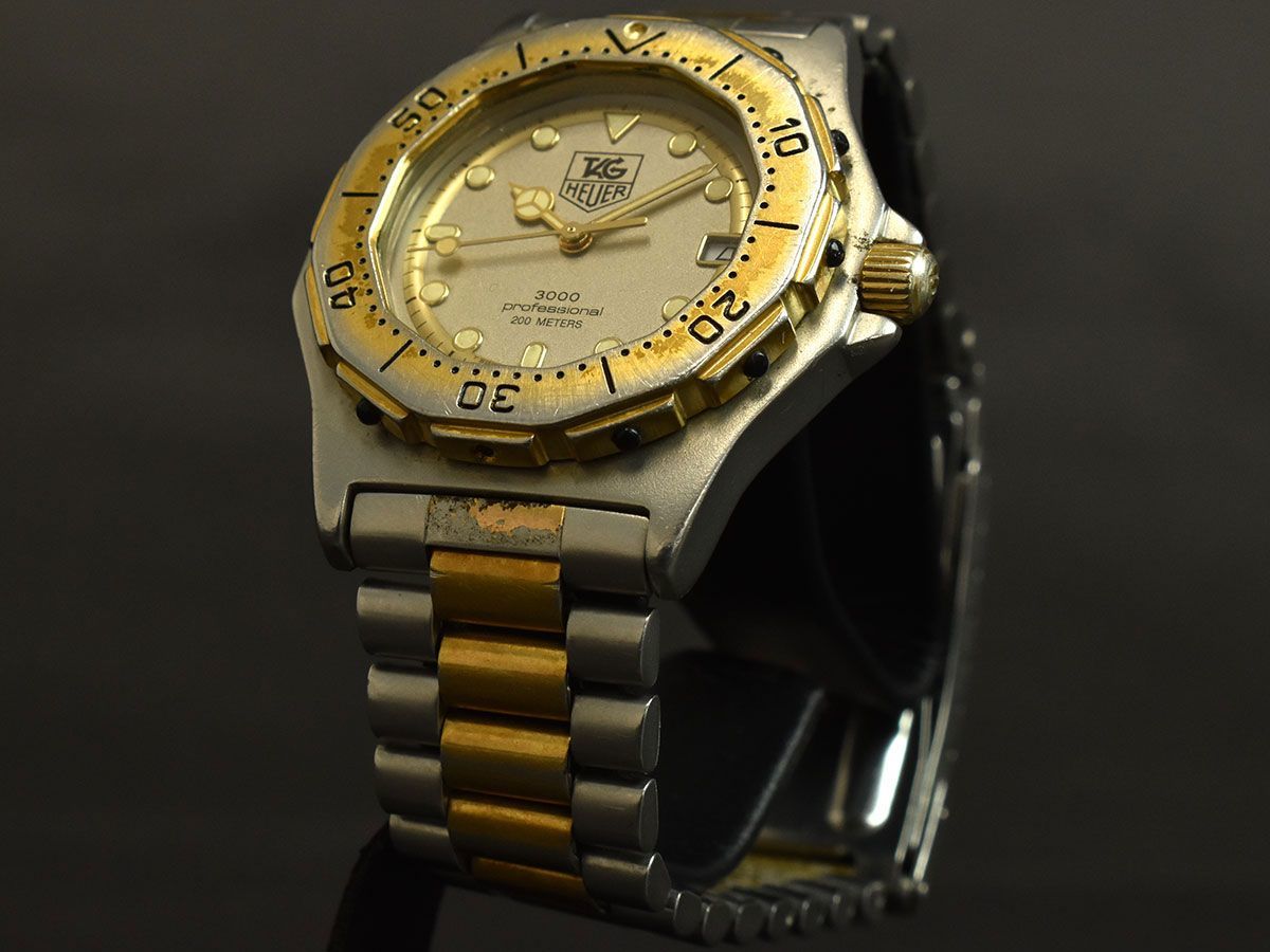168866□ 動作確認済 TAG Heuer タグホイヤー 3000プロフェッショナル 腕時計 クォーツ デイト 3針 934.213 メンズ アナログ/ D_画像2