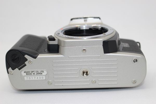 ■新品同様品■ペンタックス PENTAX MZ-5 ボディ ＋ PENTAX FG 単三電池用バッテリーグリップ フィルム一眼レフカメラ #Z3250_画像3