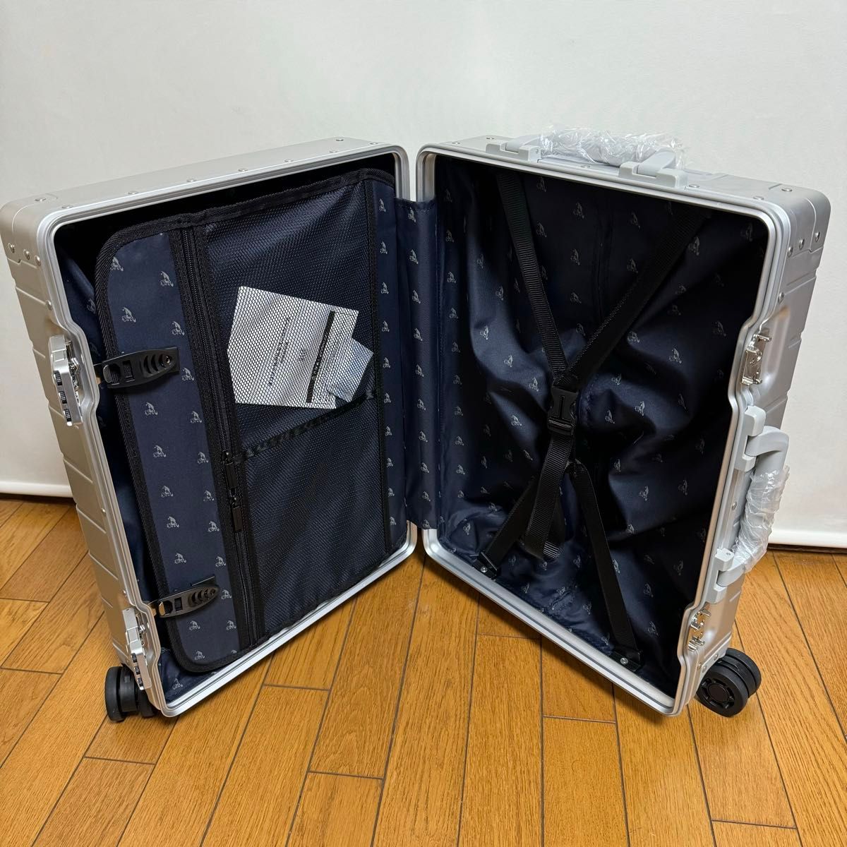 非売品】テレボート会員限定オリジナルアルミキャリーケース 非売品】テレボート会員限定オリジナルアルミキャリーケース