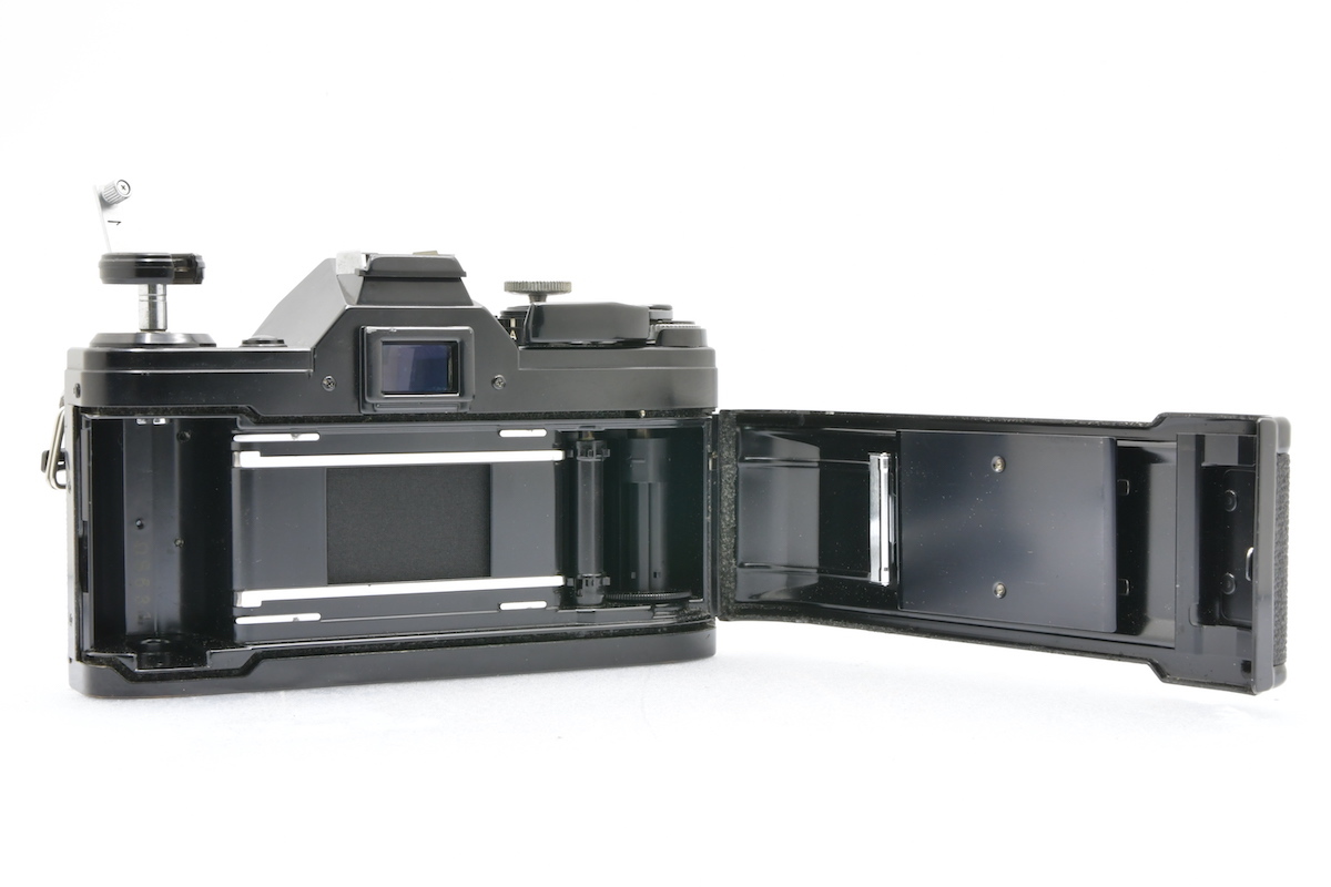 Canon AE-1 ブラック + FD 28mm F2.8 S.C. キヤノン フィルムカメラ MF一眼レフ 広角レンズセット_画像3