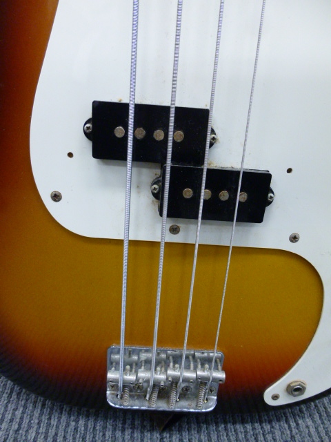 (T17254)Squier Fender PRECISION BASS スクワイヤー フェンダー プレシジョン ベース カバー付き・ジャンク品_画像4