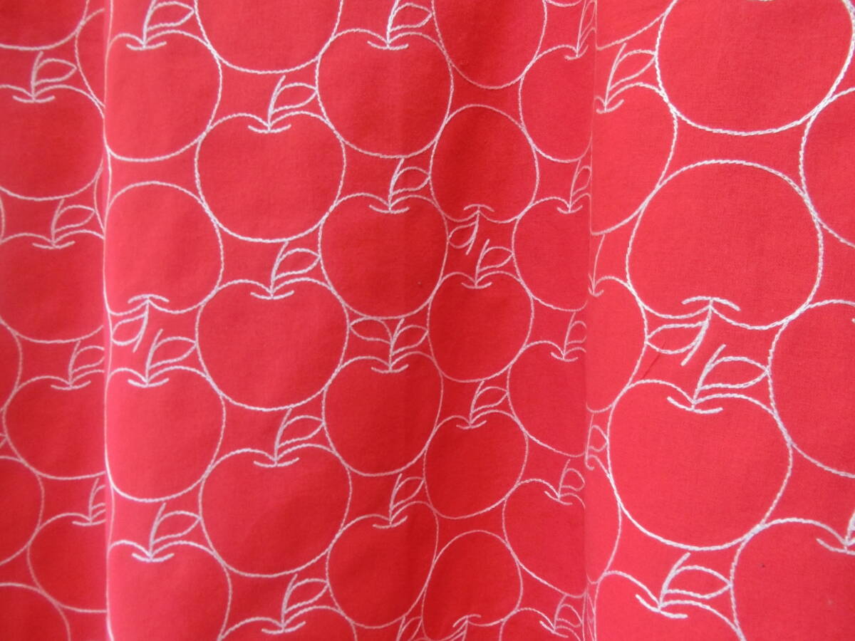 赤いりんご刺繍 ゆったりワンピース* ハンドメイド *北欧*ナチュラル222の画像4
