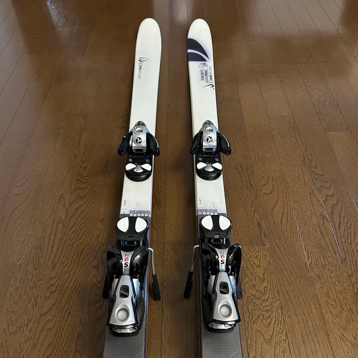 スキー板 SALOMON 1080 TENEIGHTY MOGUL 170cm サロモン 1080 スキー板 SALOMON 1080 TENEIGHTY MOGUL 170cm サロモン 1080