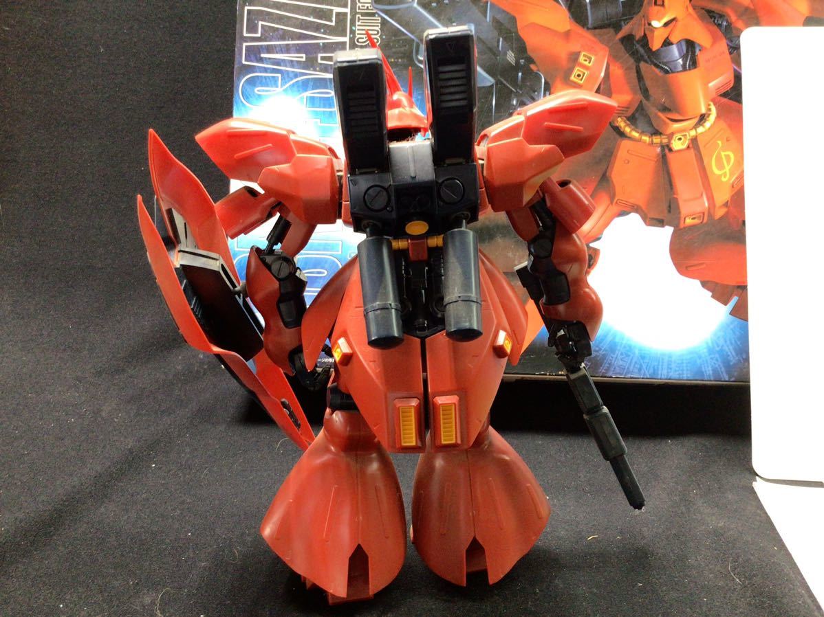 S12157【機動戦士ガンダム】プラモデル MG MSN-04 SAZABI サザビー 1/100 マスターグレードモデル ガンプラ バンダイ 完成品 _画像4