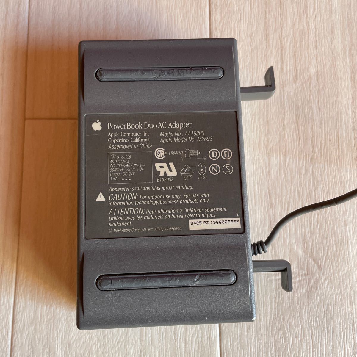 ジャンク品/PowerBook Duo AC Adapter/apple model No.M2693