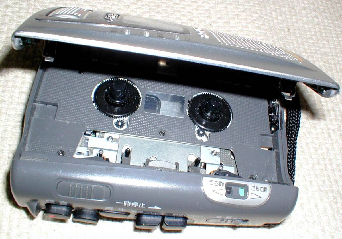SONY TCM-50 Junk Portable Cassette-Corder 再生OK！ ソニー ポータブル カセット テープ レコーダー 送料450円_画像5