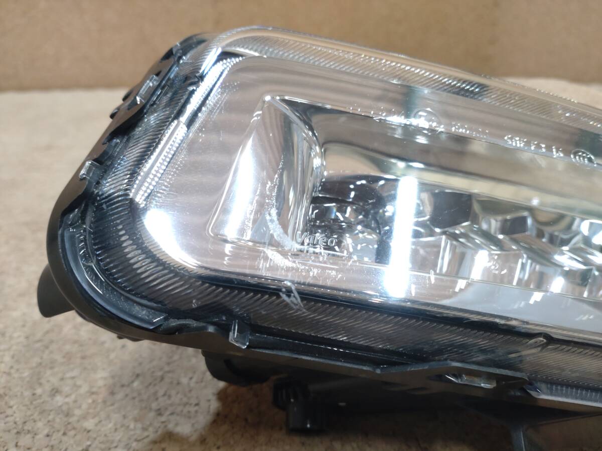 日産 エクストレイル ノート セレナ リーフ T32 E12 C27 ZE1 右フォグランプ LED B6150 5TA0A 90102552【R6-638A-K】の画像2