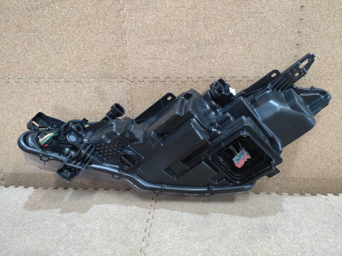 【レンズ美品】日産 キックス P15 右ヘッドライト LED ICHIKOH イチコー 1989 打刻 FB【R6-639C-K】の画像6