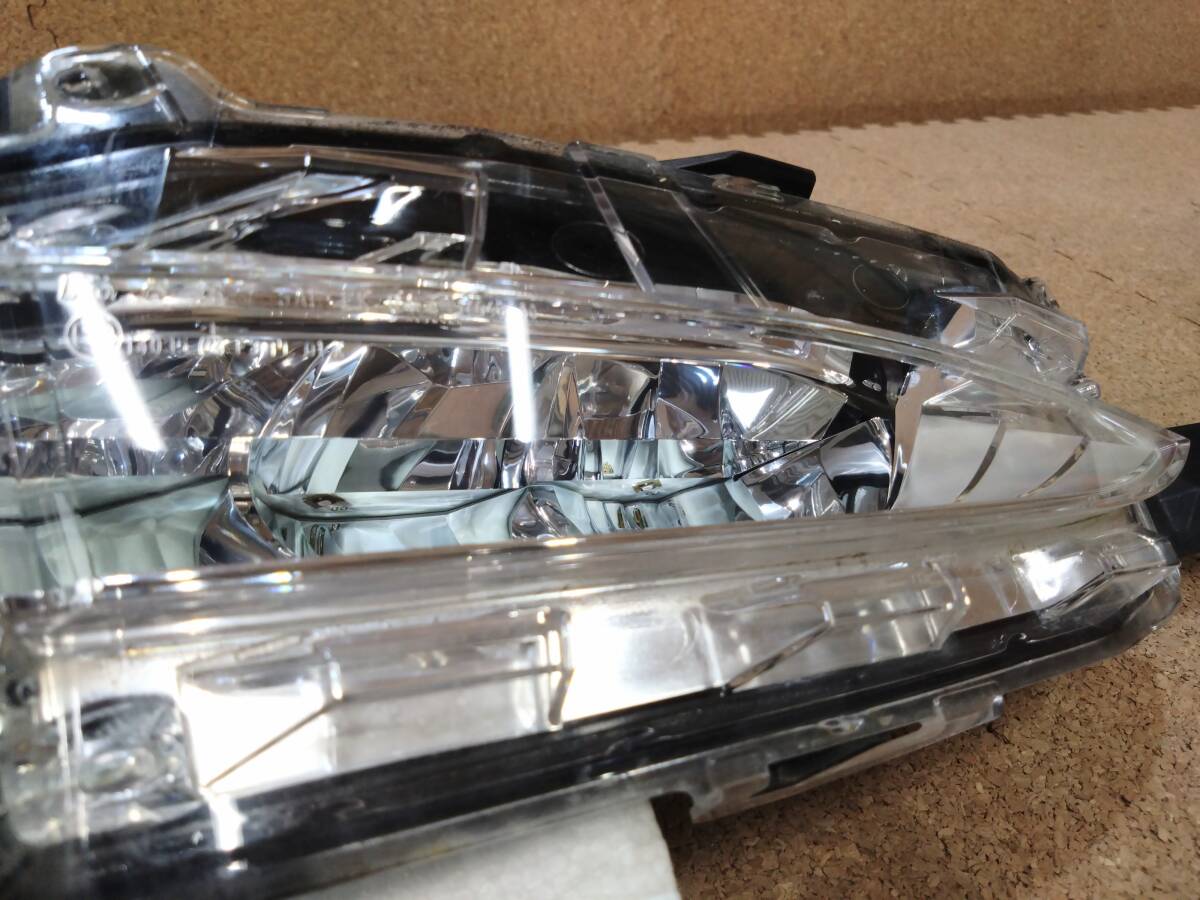 レクサス NX AGZ10 AGZ15 AYZ10 AYZ15 10系 前期 右フォグランプ LED KOITO コイト 78-7【R6-651B-K】NTの画像3