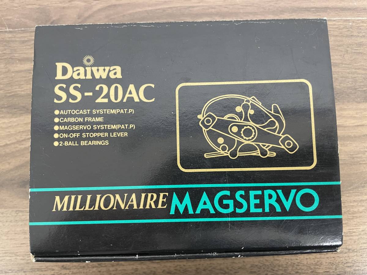 [S1-46]【現状品】Daiwa ダイワ ミリオネア・マグサーボ SS-20AC 袋 説明書 箱付き リール ベイトリール オールド 釣り具 _画像8