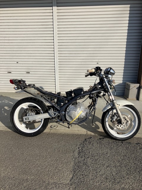 バリオス 1型 ガソリンタンク フューエルタンク タンク ZR250A Yahoo!オークション - バリオス 1型 純正 ガソリンタンク ZR250A