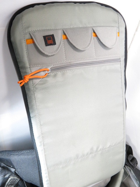 【 中古品 】Lowepro ロープロ FliPside 500AW ブラック カメラバッグ/リュック [管2234X]_画像3