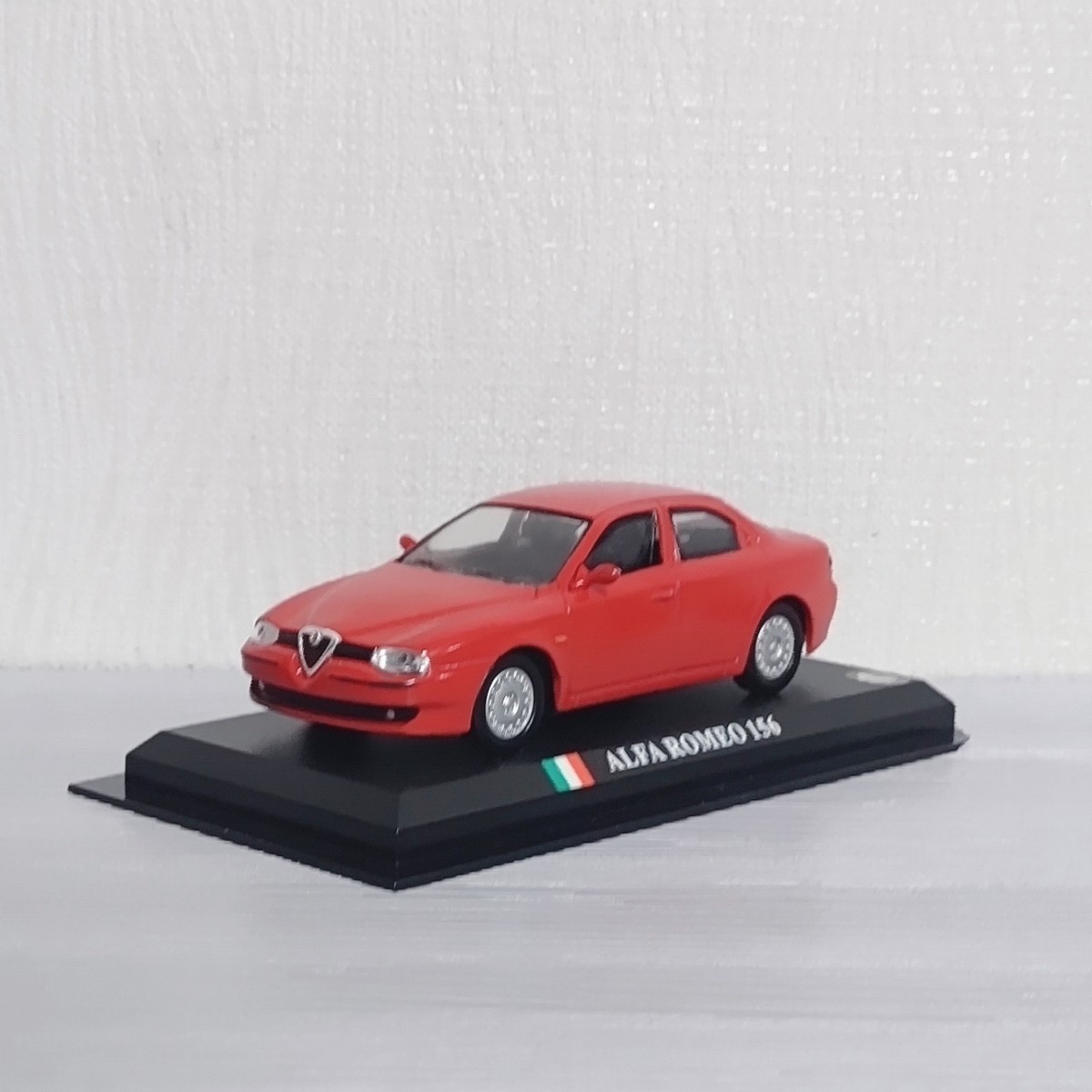 1/43 アルファロメオ 156 Alfa Romeo 156 イタリア車 クラシックカー デルプラド ダイキャスト製 ミニカー_画像1