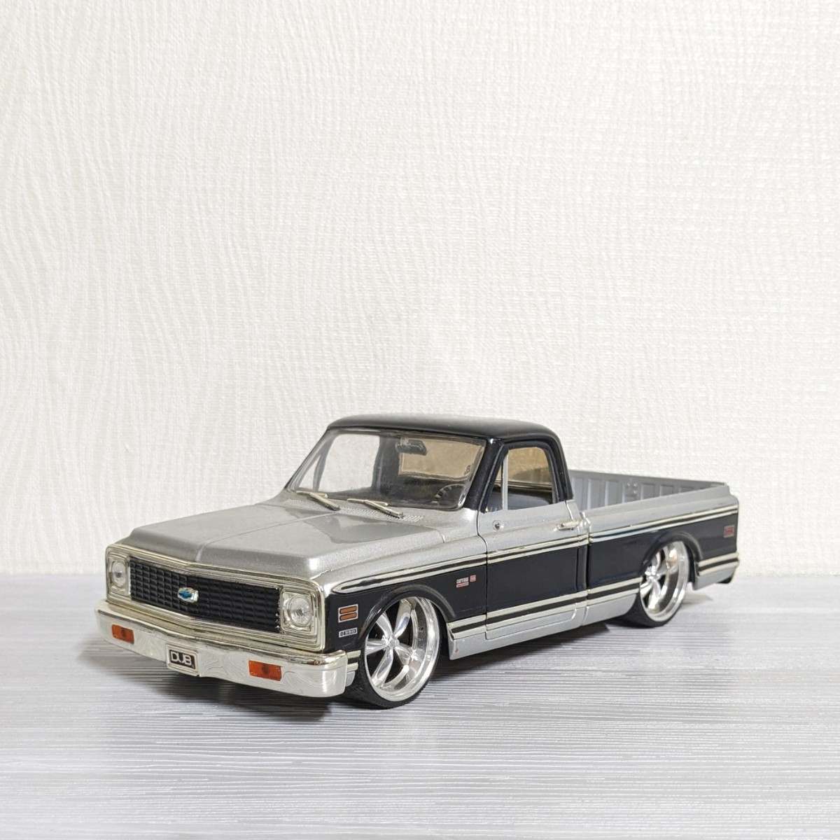 Jada 1/24 シボレー シャイアン カスタム ピックアップ 1972 CHEVROLET Cheyenne PICK UP トラック アメ車 ダイキャスト ミニカー_画像1