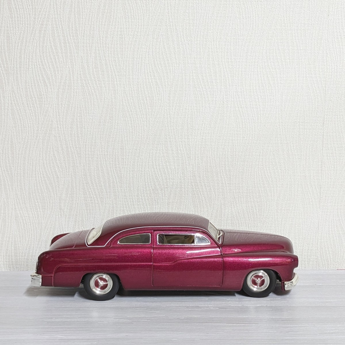 1/18 マーキュリー 1951 Mercury ダイキャスト ミニカー 完成品 旧車 クラシック アメ車 アメリカン 雑貨 _画像5