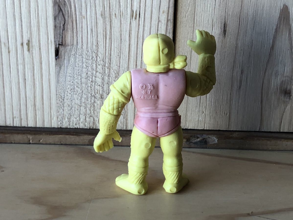 当時　morinaga 森永　キン肉マン　おまけ　消しゴム　ゆでたまご　KINNIKUMAN アニメ　vintage 珍品　ファイツ人形 はめ込み　キン消し_画像2