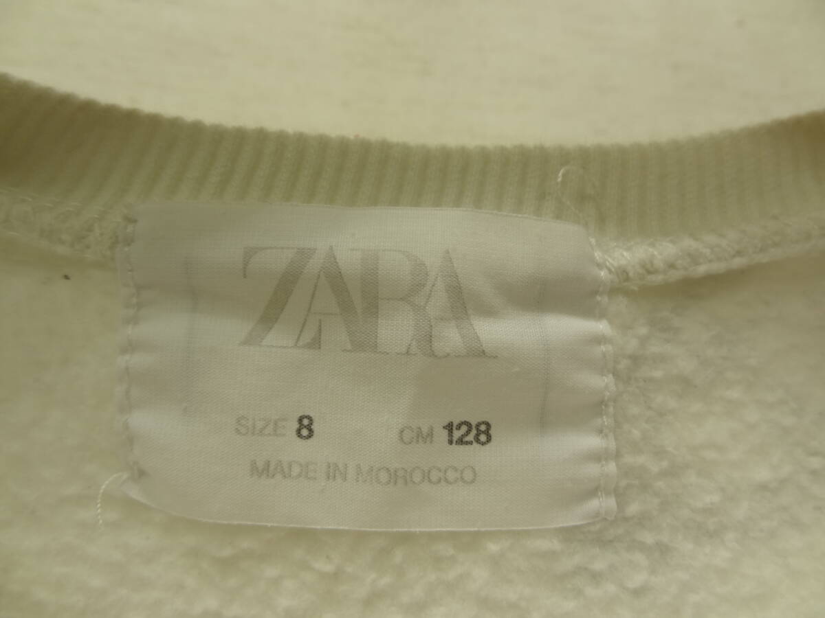 全国送料無料 ザラ ZARA 子供服 キッズ 女の子 着丈の短い プリントスウェットシャツ トレーナー 130(8/128)_画像2
