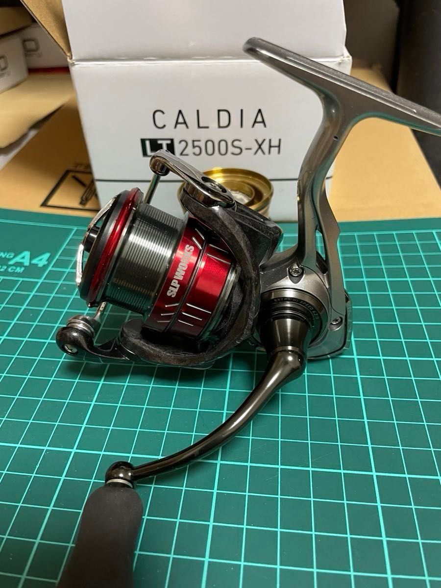 18カルディア LT2500S-XH ダイワ タイプαスプール 2種類セット 18カルディア LT2500S-XH ダイワ タイプαスプール 2種類セット