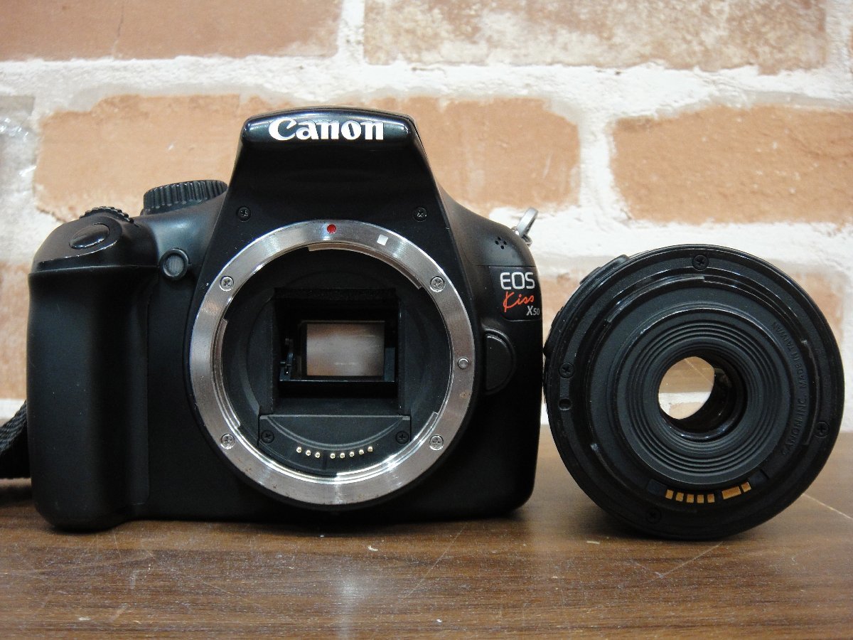 2583 ジャンク品 Canon キャノン デジタル一眼レフ カメラ EOS KISS X50 レンズ 18-55mm F3.5-5.6 φ58mm 電池 訳あり_画像3