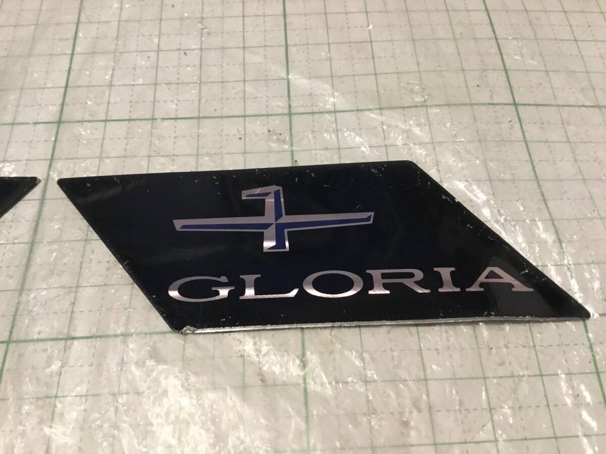 nissan datsun Gloria GLORIA Y30 van Wagon wagon эмблема стикер emblem badge mark ornament