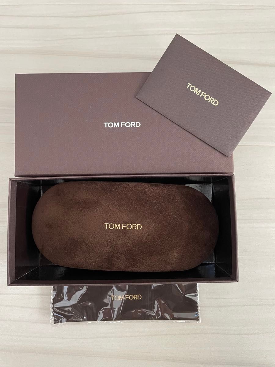 TOMFORD トムフォード 眼鏡 サングラスケース (この大きさは TOMFORD トムフォード 眼鏡 サングラスケース (この大きさは