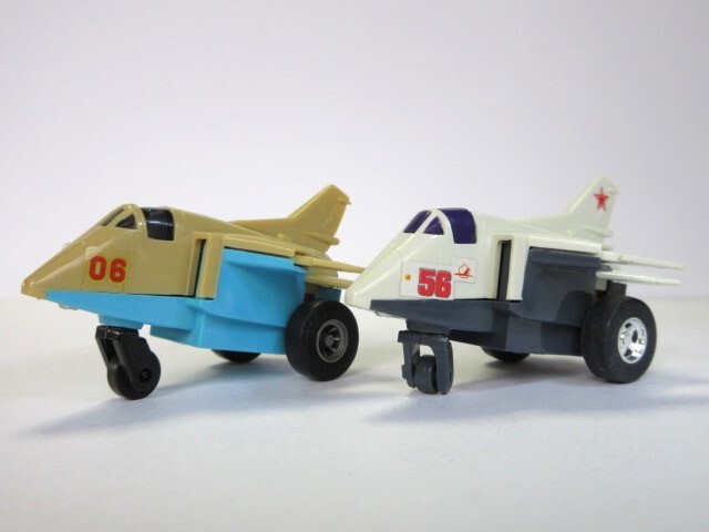 チョロQ　 NO.QJ-03　ミグ27　フロッガー　USSR　MIG27　FLOGGER　プレーン　Qジェット　コンバット　TAKARA　MADE IN JAPAN　タカラ_画像1