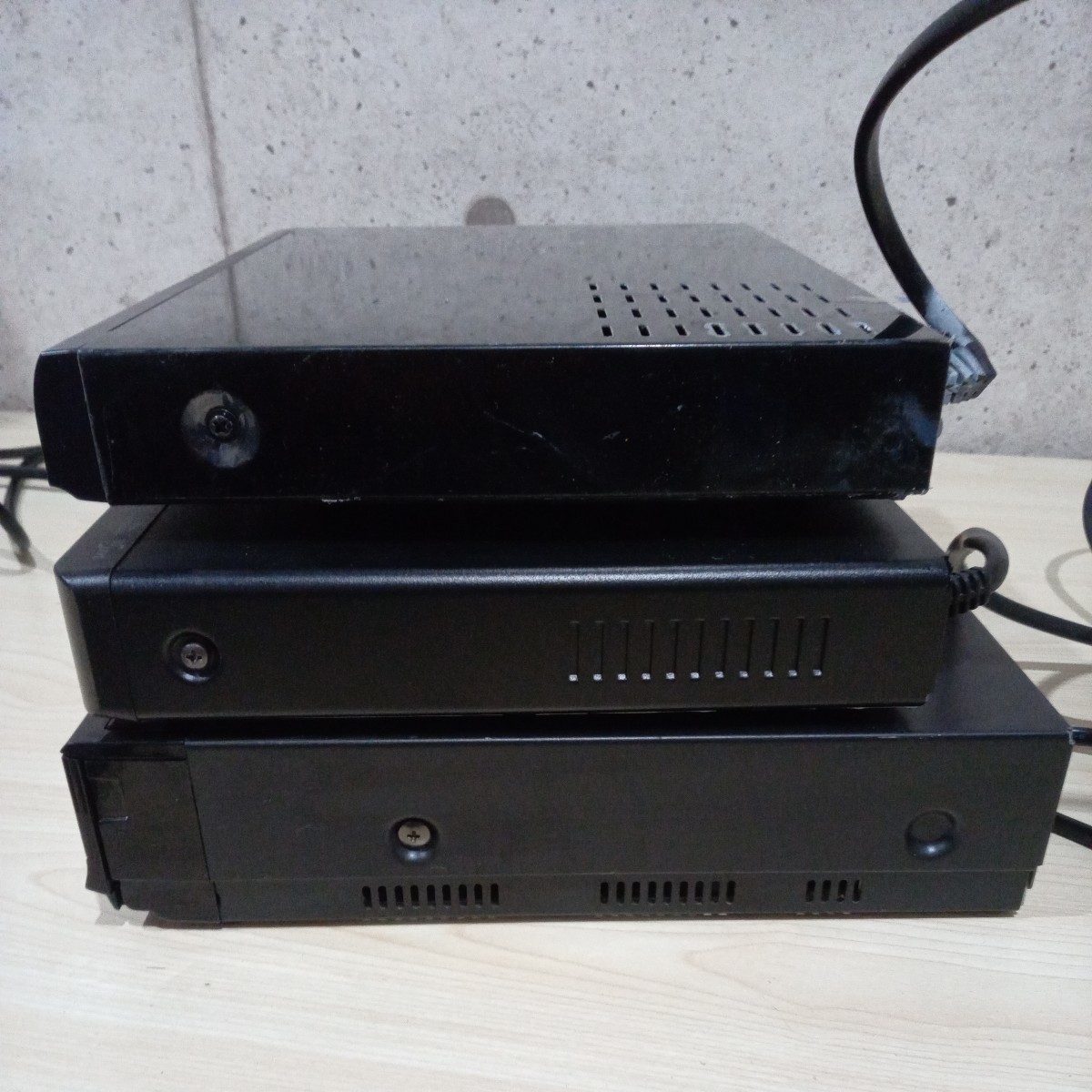 Z まとめ オーディオ機器 Blu-ray ブルーレイ レコーダー プレーヤー SHARP BD-W570 GREEN HOUSE GH-BDP1CG TOSHIBA DBP-S600 ジャンク品_画像2
