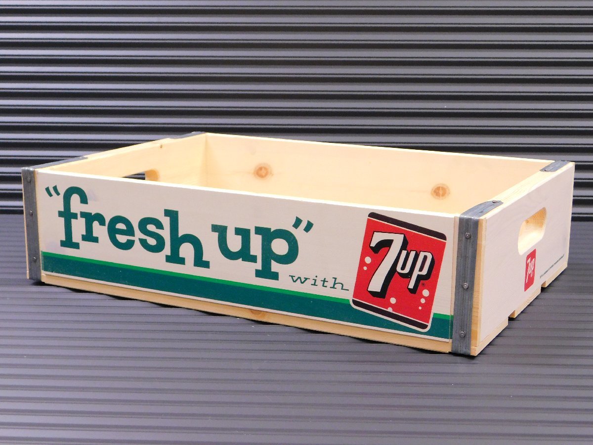 [7UP* seven up ]*{ wood box | white } american miscellaneous goods interior storage drink case tree box 
