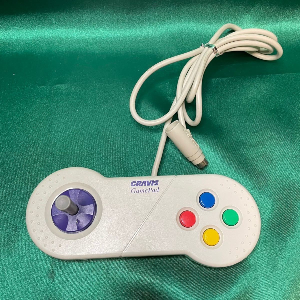 希少品 GRAVIS ゲームパッド PC Game Pad ゲームPC パソコン 周辺機器 コントローラー レトロ 5ピン カナダ製の画像1