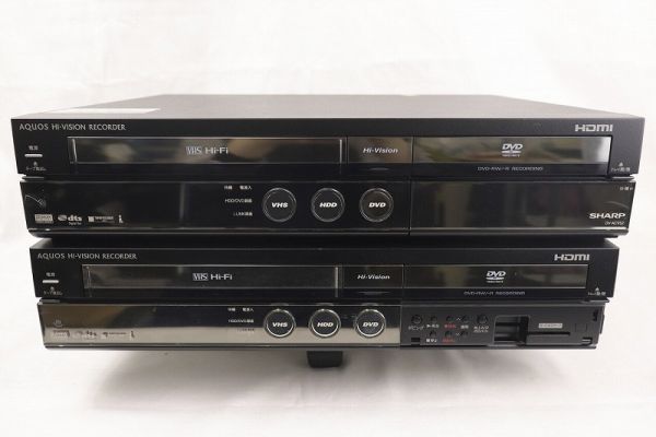 EM-102406〔ジャンク/通電OK〕 VHS/DVDレコーダー 2台セット ［DV-ACV52］×2 250GB (シャープ sharp) 中古_ターンテーブルは付属致しません。