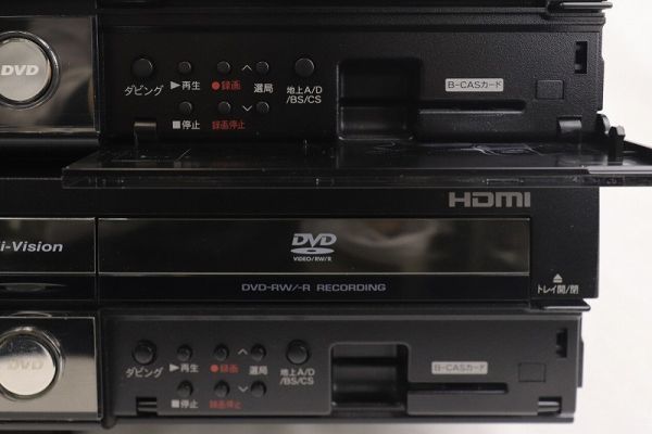 EM-102406〔ジャンク/通電OK〕 VHS/DVDレコーダー 2台セット ［DV-ACV52］×2 250GB (シャープ sharp) 中古_B-CASカードは付属しません