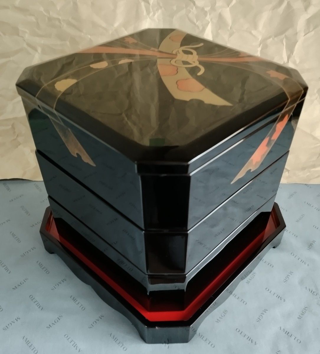 輪島塗 わじま龍作 のし蒔絵 三段重箱 隅切 重台付き|Yahoo 輪島塗 わじま龍作 のし蒔絵 三段重箱 隅切 重台付き|Yahoo