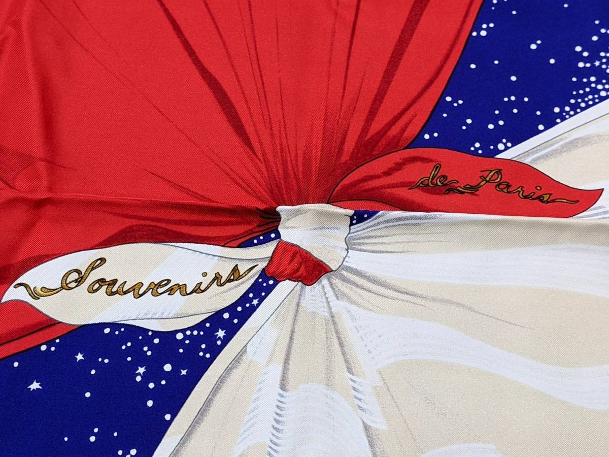 【17702】HERMES エルメス カレ90 スカーフ Souvenirs de Paris パリの思い出 100%シルク レディース ブルー系 赤 エッフェル塔_画像6