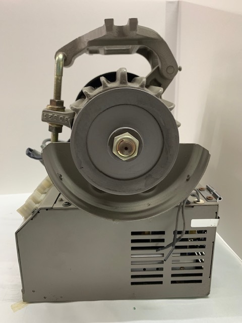 縫製工場のジャンク ⑩ 工業用ミシン用 サーボモーター 日立AC 縫製工場のジャンク ⑩ 工業用ミシン用 サーボモーター 日立AC