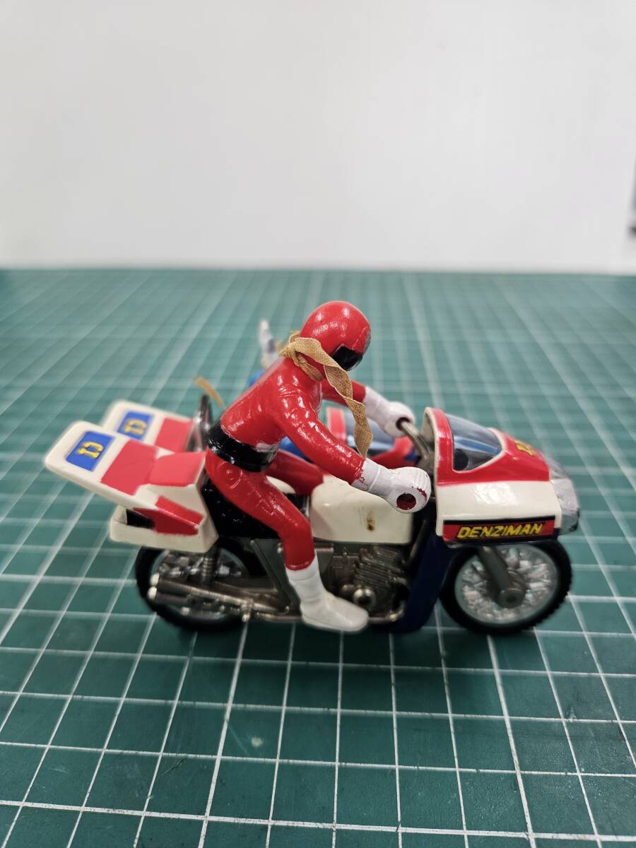 po шестерня ka электромагнитный машина электромагнитный красный специальный мотоцикл Denshi Sentai Denjiman первый период версия электромагнитный красный электромагнитный голубой PB-97 б/у 