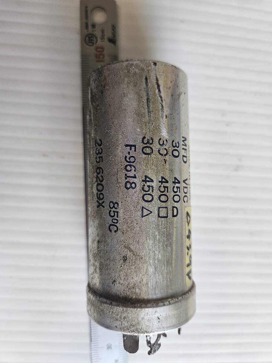 450VDC 30μF(実測〇68 □66.5 △43.9) 85℃ MALLORY マロリー ヴィンテージ コンデンサ 中古 取外品 ジャンク_画像2