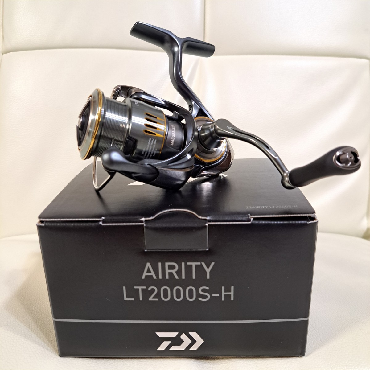 DAIWA ダイワ 23 AIRITY LT 2000S-H 23 エアティ LT 2000S-H スピニングリール フルベアリング 実釣未使用 送料無料①